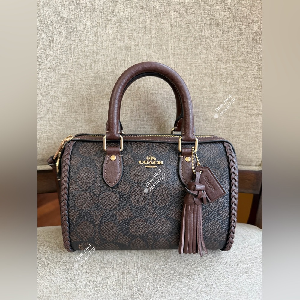 NWT！COACH Mini Rowan Crossbody Bag In Signature With Fringe（CCF30）Holiday Gift